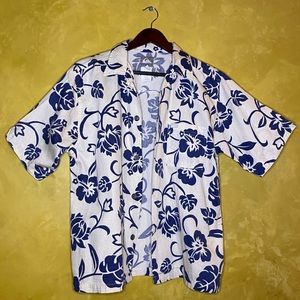 Quiksilver Short Sleeve Flower Pattern Shirt size Large 16/18 in US Mens
